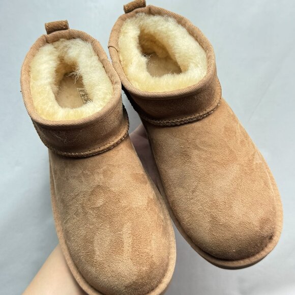 UGG Classic Ultra Mini Boots chestnut - Picture 1 of 9